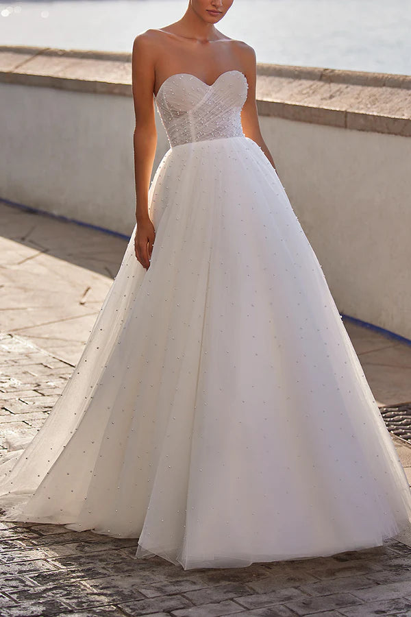 Abito da sposa a trapezio con scollo a cuore e perle trasparenti Abito da sposa